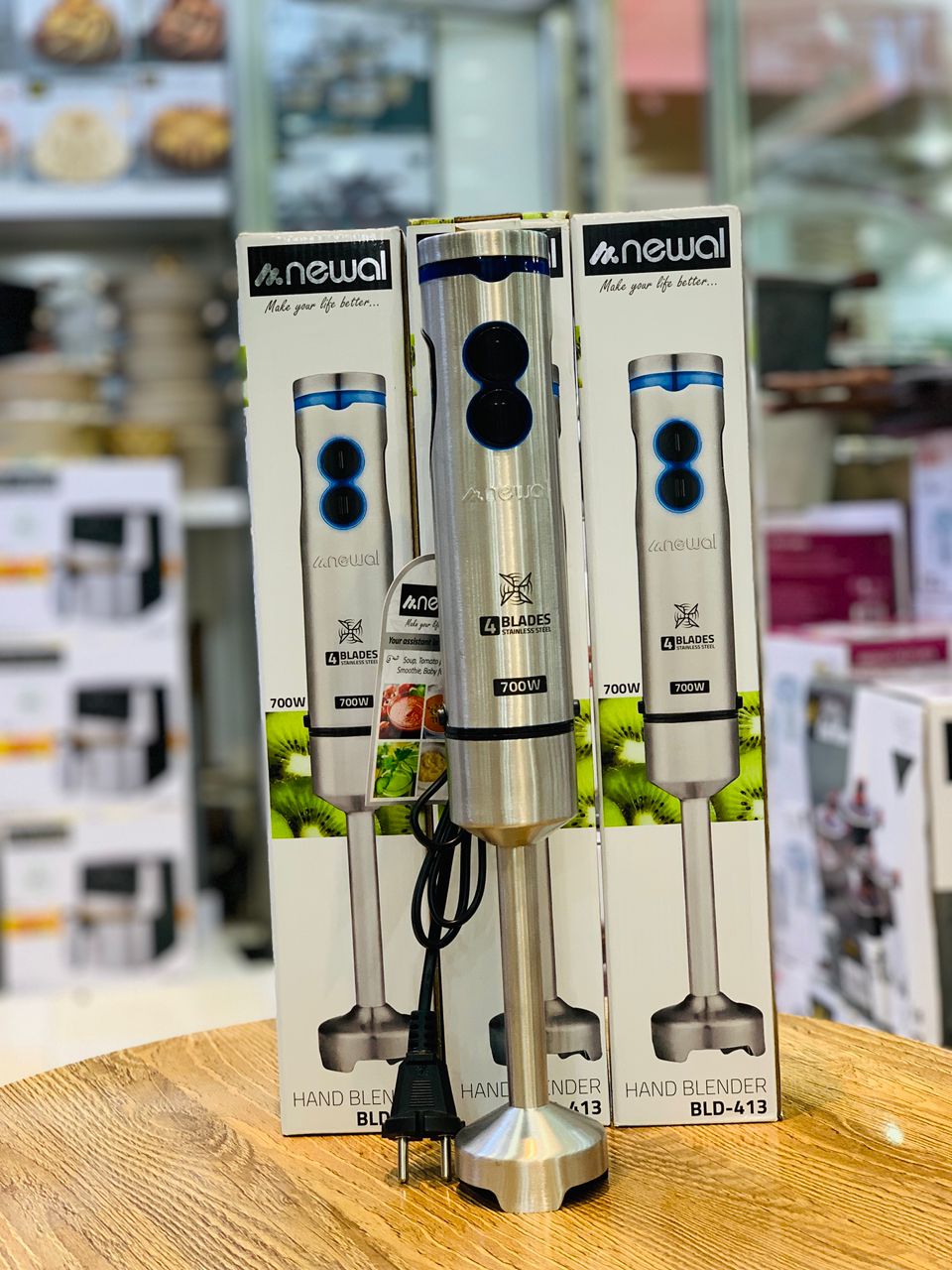 گوشتکوب برقی نوال BLD-413: دستیاری قدرتمند و کارآمد در آشپزخانه