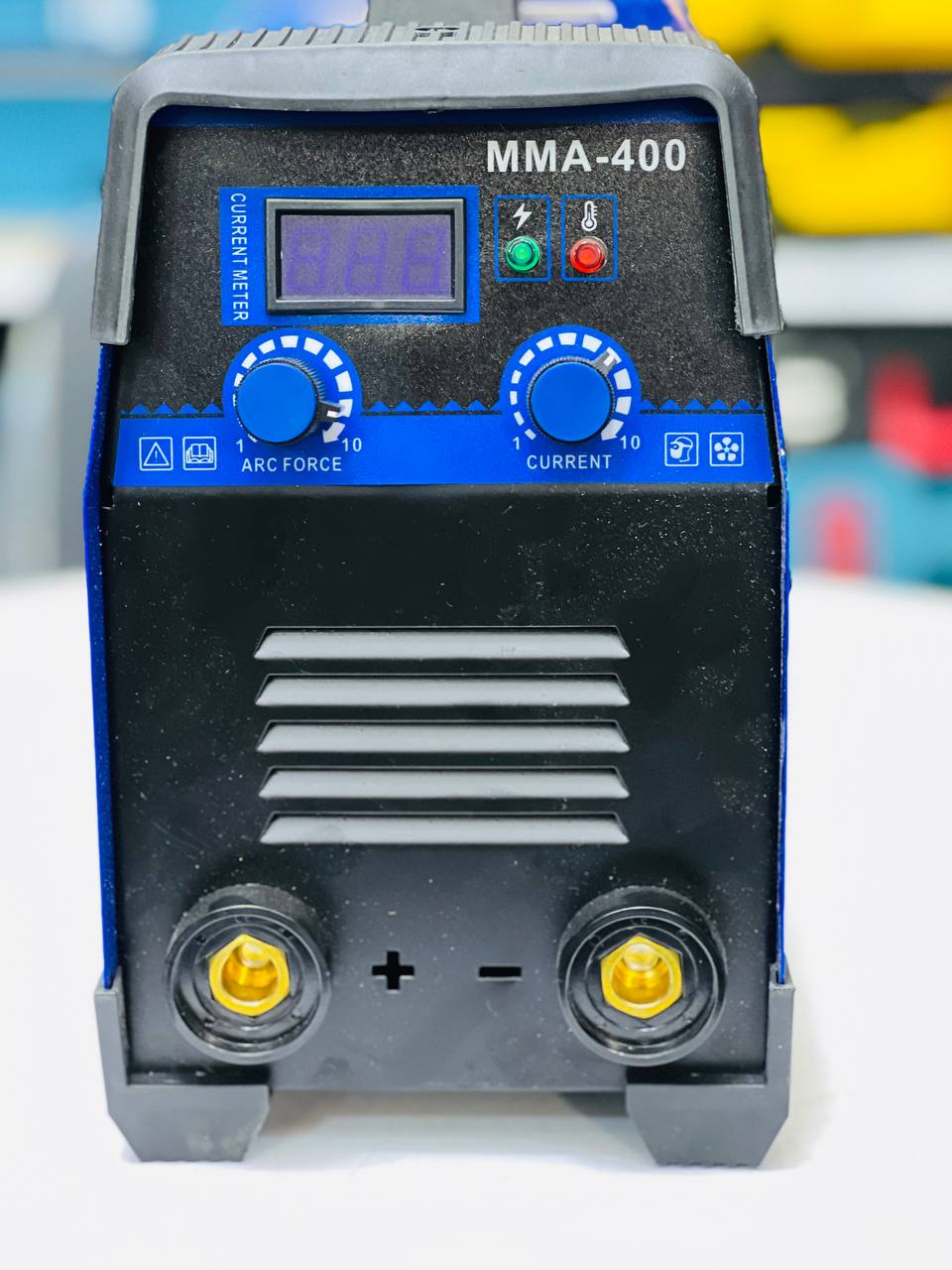 دستگاه جوش اینورتر ماکیتا 400 آمپر: قدرت بینظیر با 6 خازن برای جوشکاری حرفهای