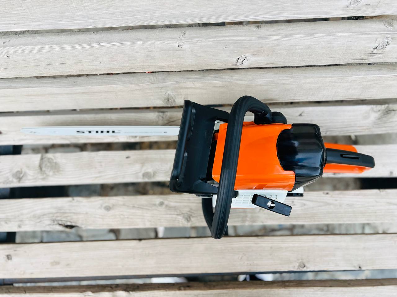 اره اشتیل 250: سبک، قدرتمند، ایدهآل برای باغبانی و هرس چوب