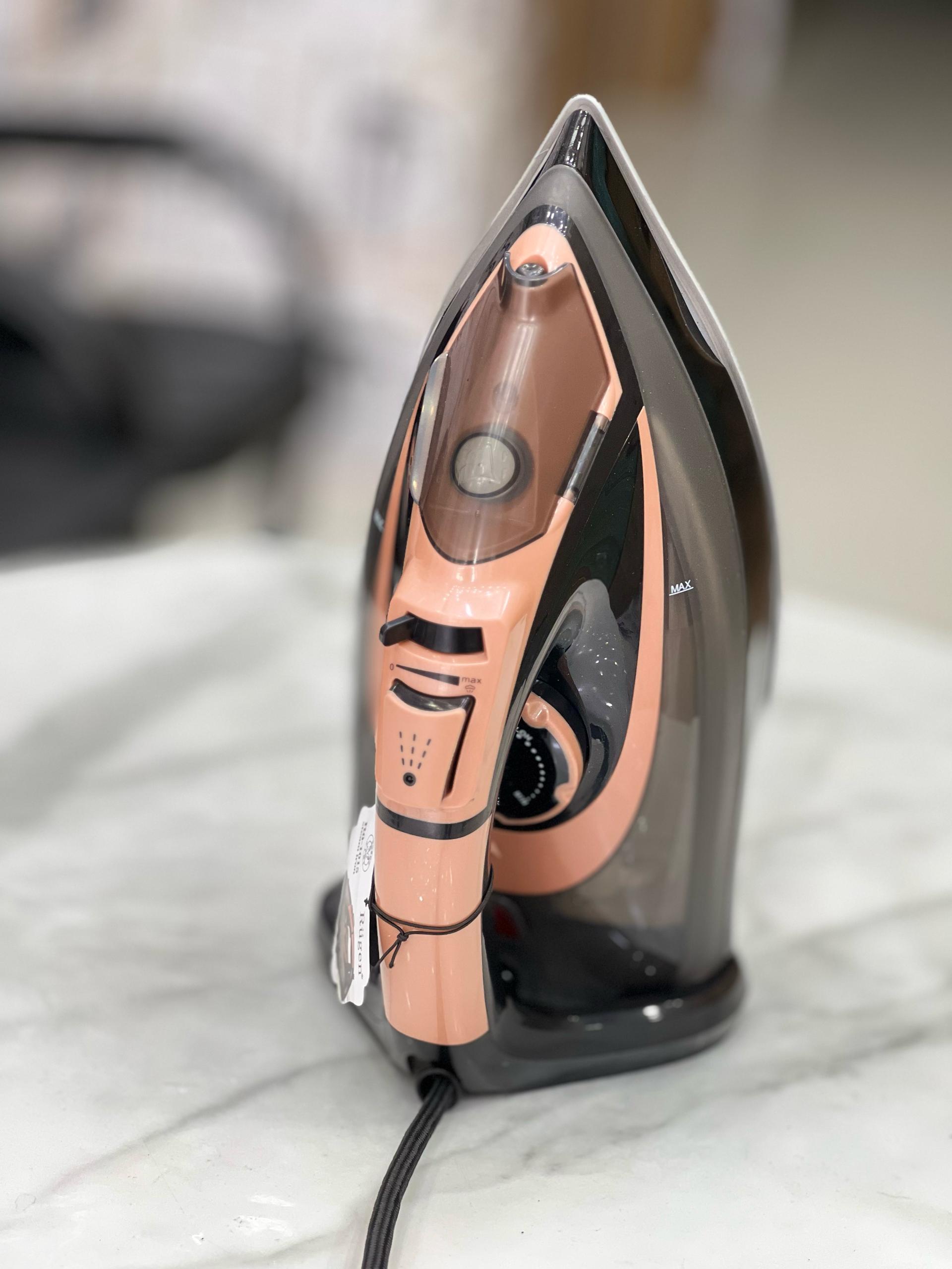 👔 اتو بخار هوشمند روگن مدل Ru-1015 – محافظت از پارچه با کفی سولیپلات و قدرت بخار بالا