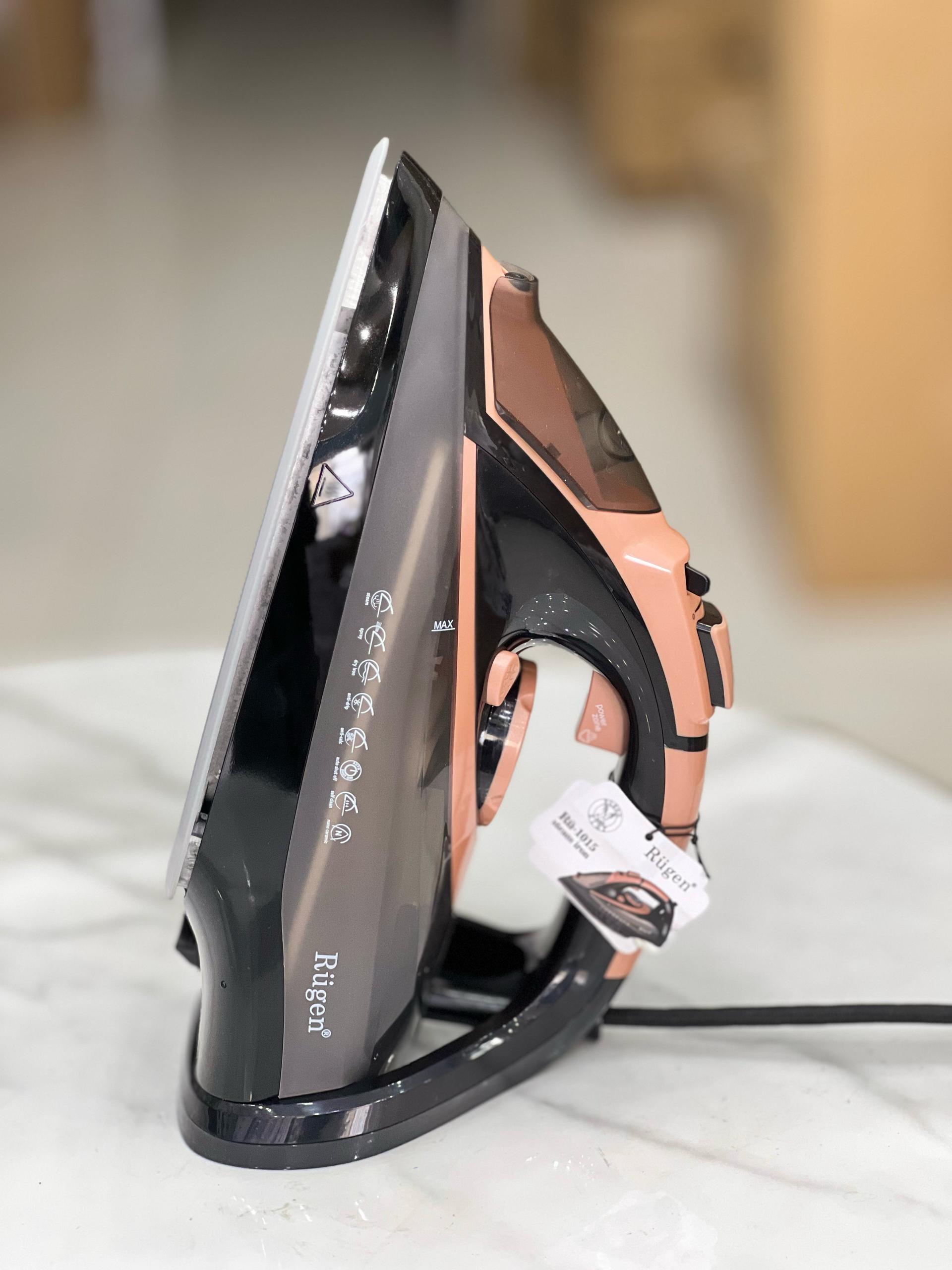 👔 اتو بخار هوشمند روگن مدل Ru-1015 – محافظت از پارچه با کفی سولیپلات و قدرت بخار بالا