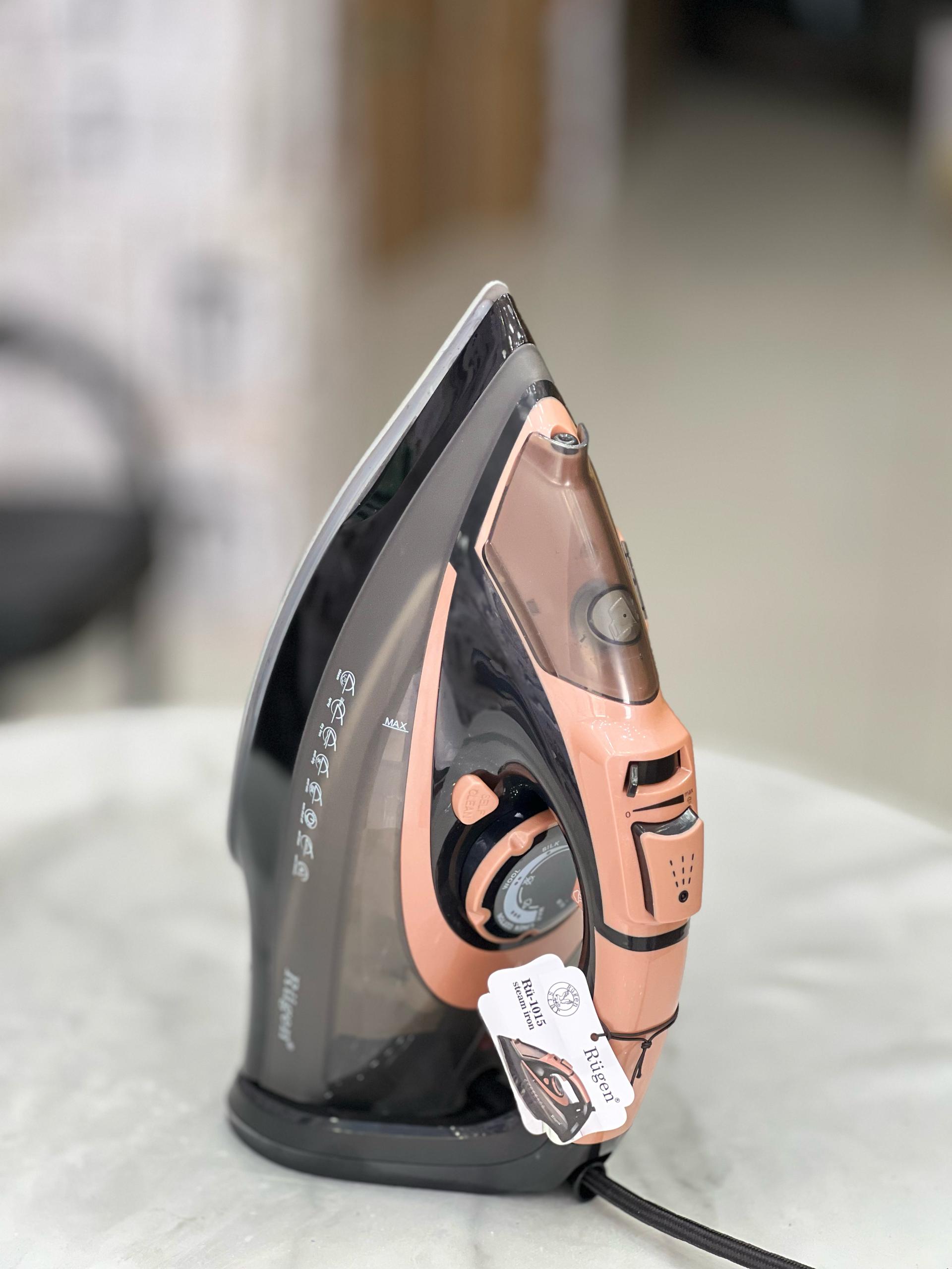 👔 اتو بخار هوشمند روگن مدل Ru-1015 – محافظت از پارچه با کفی سولیپلات و قدرت بخار بالا