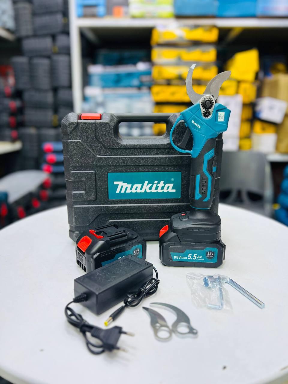 قیچی شارژی طرح ماکیتا دو باطری 10سلولی مدلmakita 88v