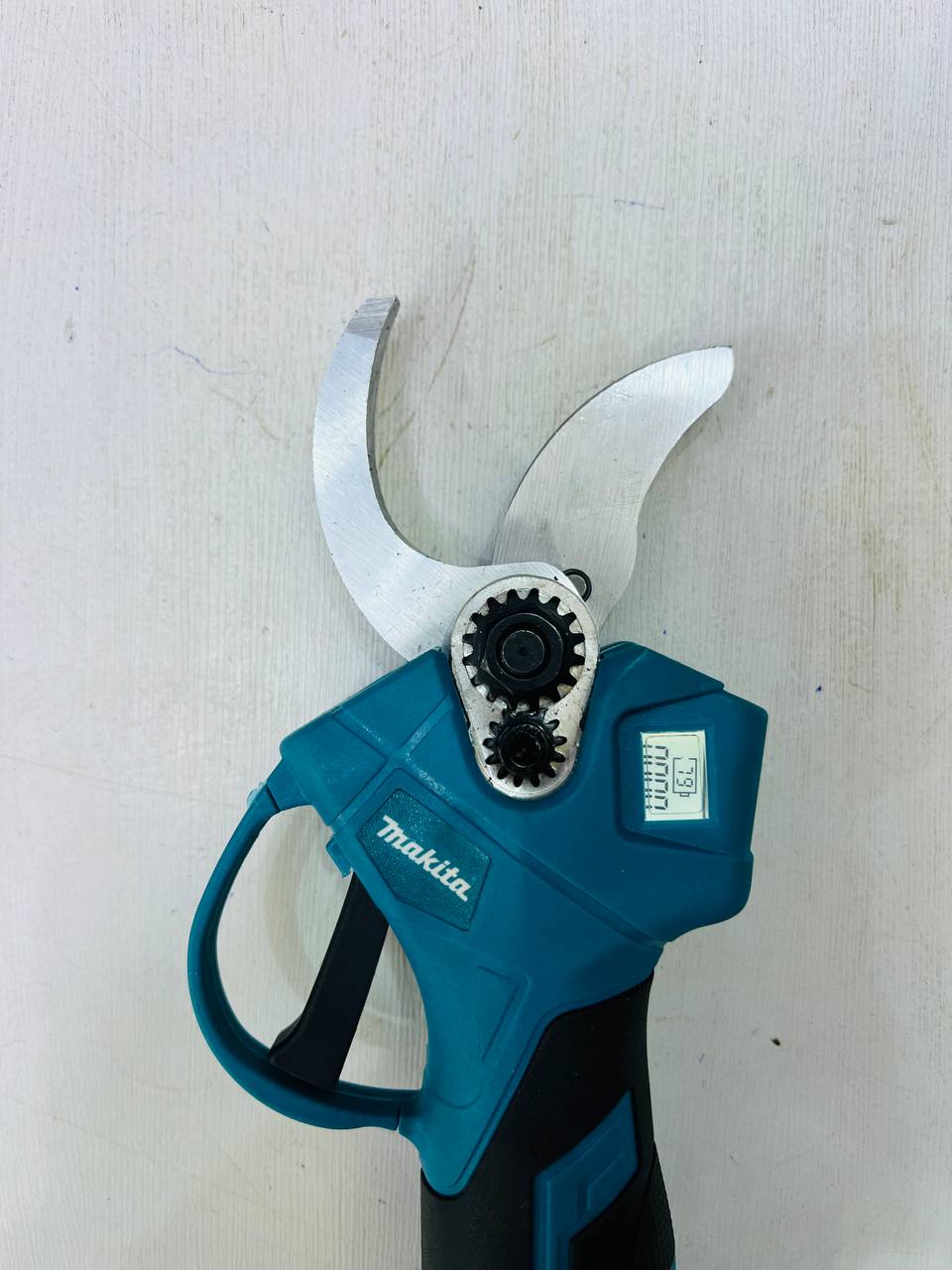 قیچی شارژی طرح ماکیتا دو باطری 10سلولی مدلmakita 88v